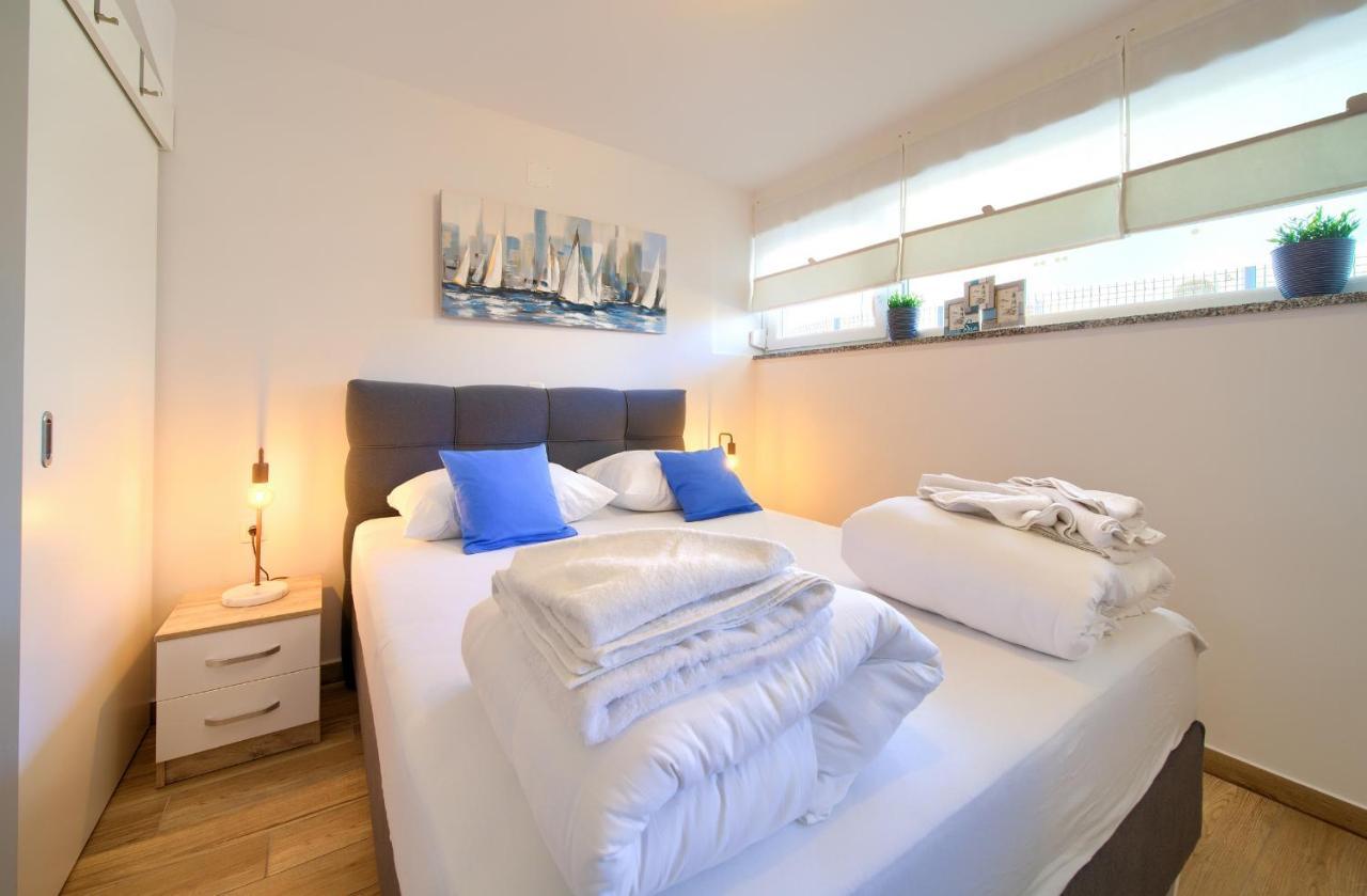 Villa Solis Lacus Modern Apartment - Private Heated Pool - Smart Tv Sky X - Free Parking Нивице Экстерьер фото