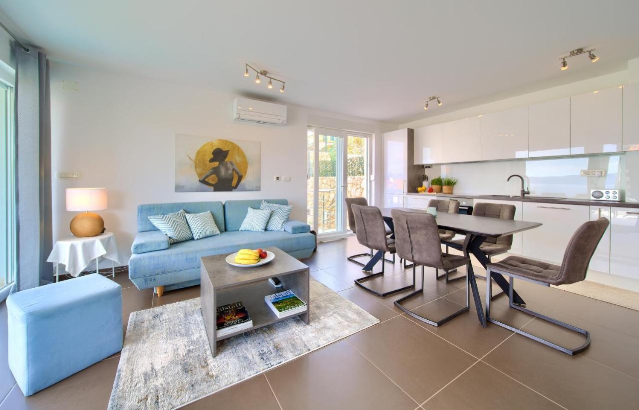 Villa Solis Lacus Modern Apartment - Private Heated Pool - Smart Tv Sky X - Free Parking Нивице Экстерьер фото