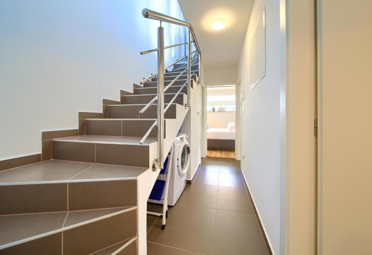 Villa Solis Lacus Modern Apartment - Private Heated Pool - Smart Tv Sky X - Free Parking Нивице Экстерьер фото