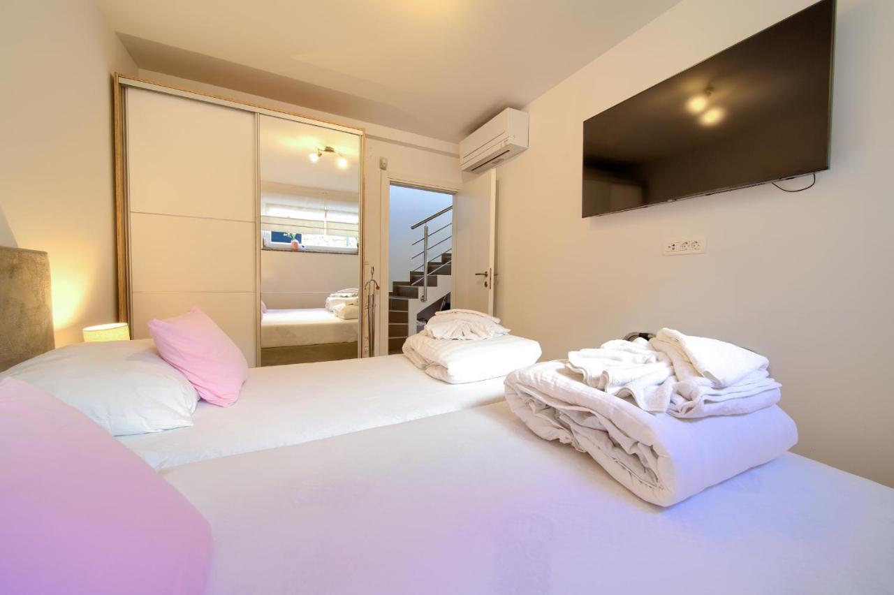 Villa Solis Lacus Modern Apartment - Private Heated Pool - Smart Tv Sky X - Free Parking Нивице Экстерьер фото