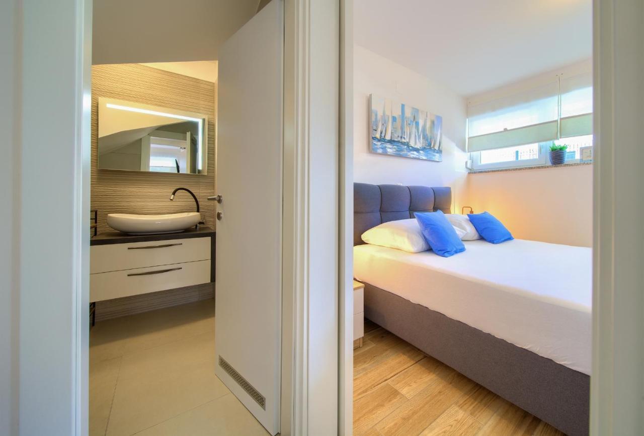 Villa Solis Lacus Modern Apartment - Private Heated Pool - Smart Tv Sky X - Free Parking Нивице Экстерьер фото