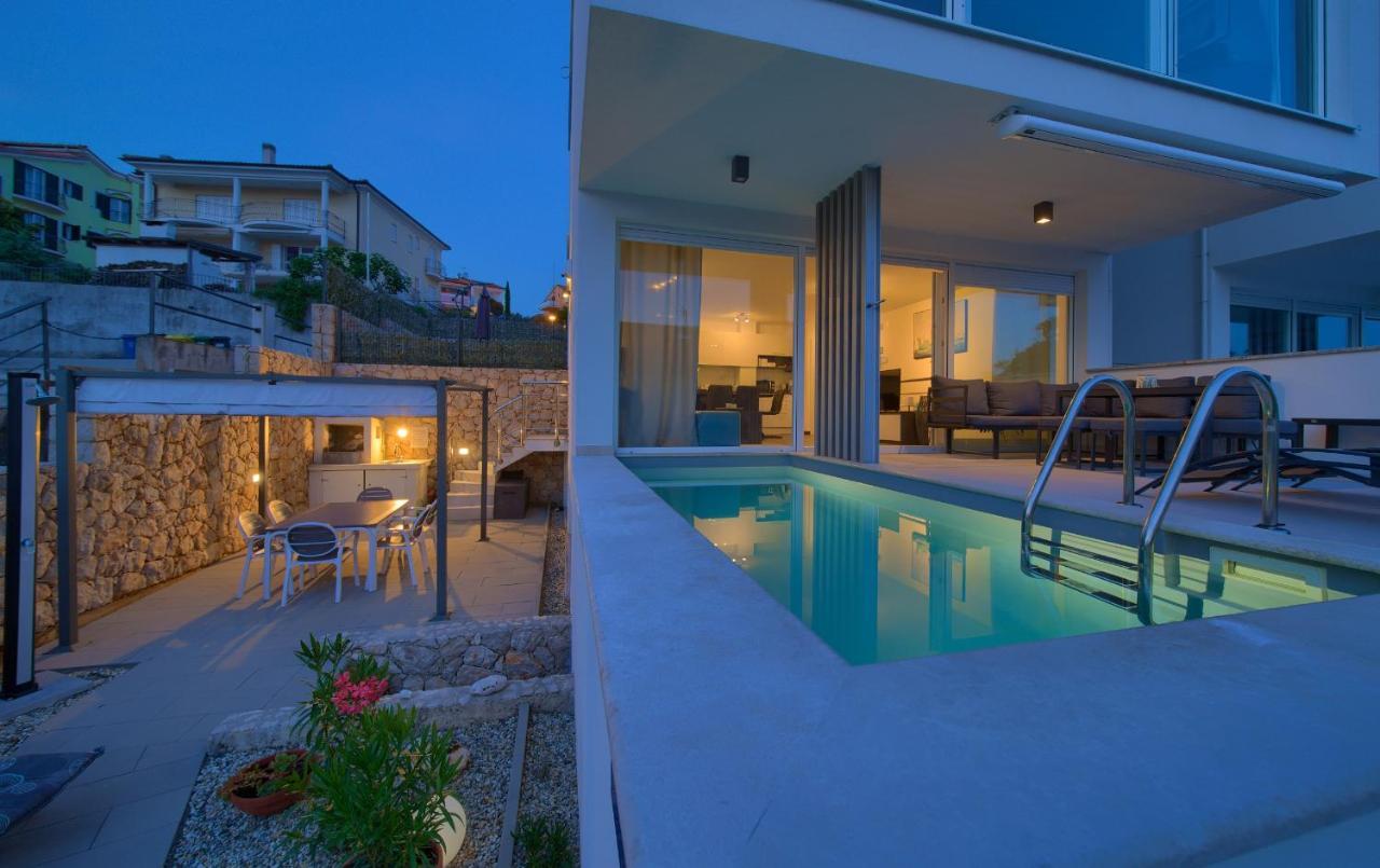 Villa Solis Lacus Modern Apartment - Private Heated Pool - Smart Tv Sky X - Free Parking Нивице Экстерьер фото