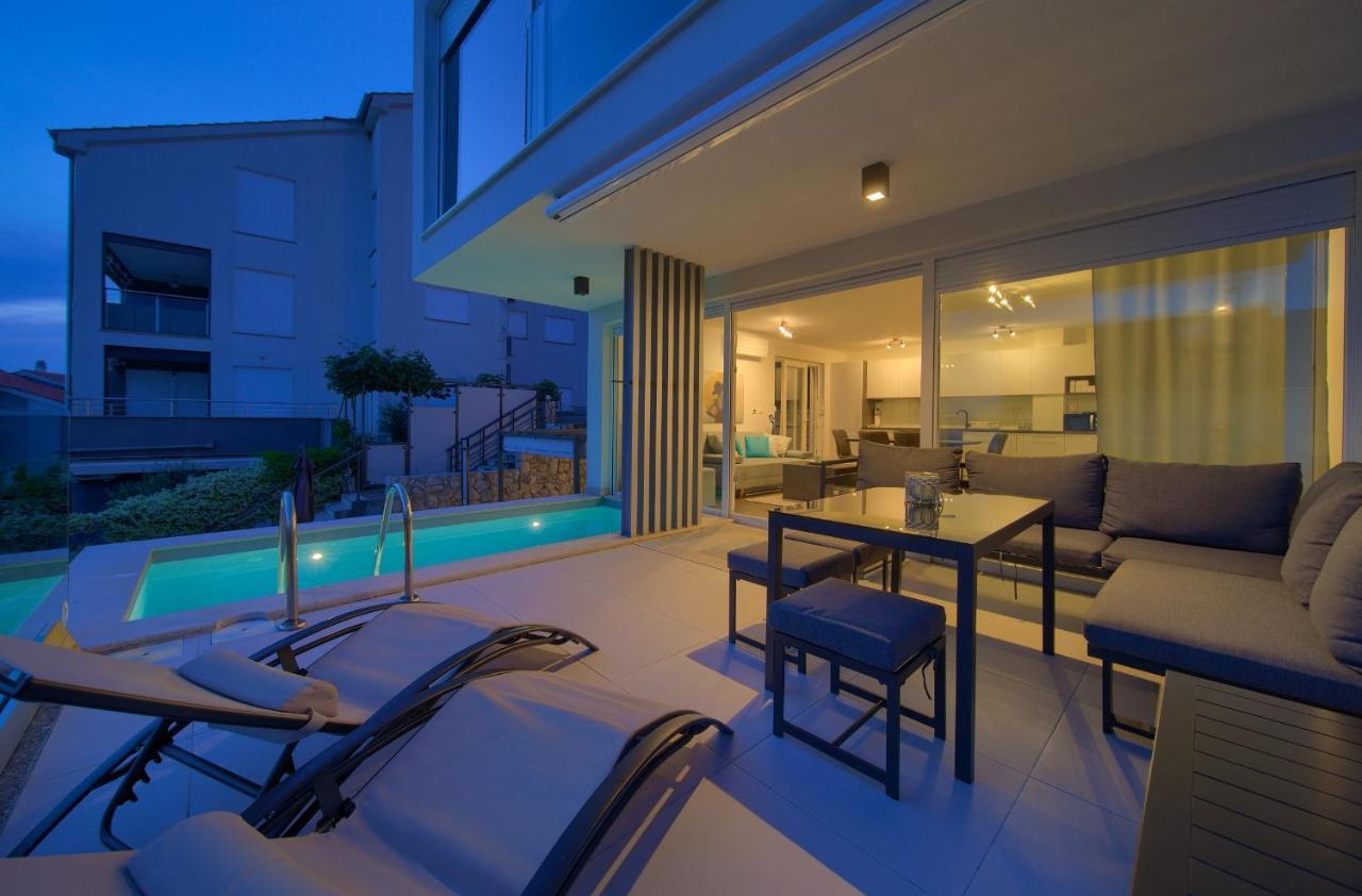 Villa Solis Lacus Modern Apartment - Private Heated Pool - Smart Tv Sky X - Free Parking Нивице Экстерьер фото